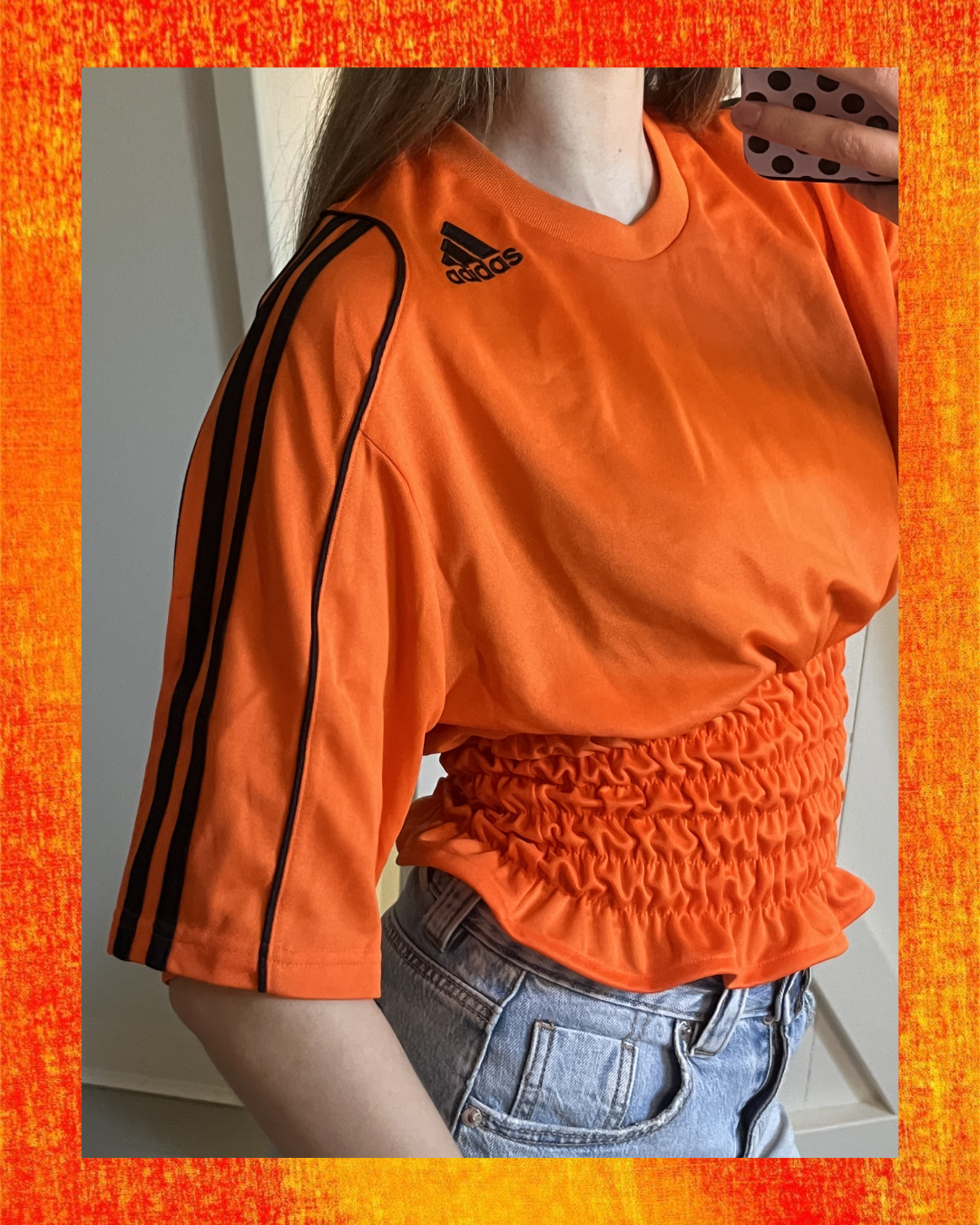 Oranje Adidas Shirt met Zwarte Schouder Details - maat M/L